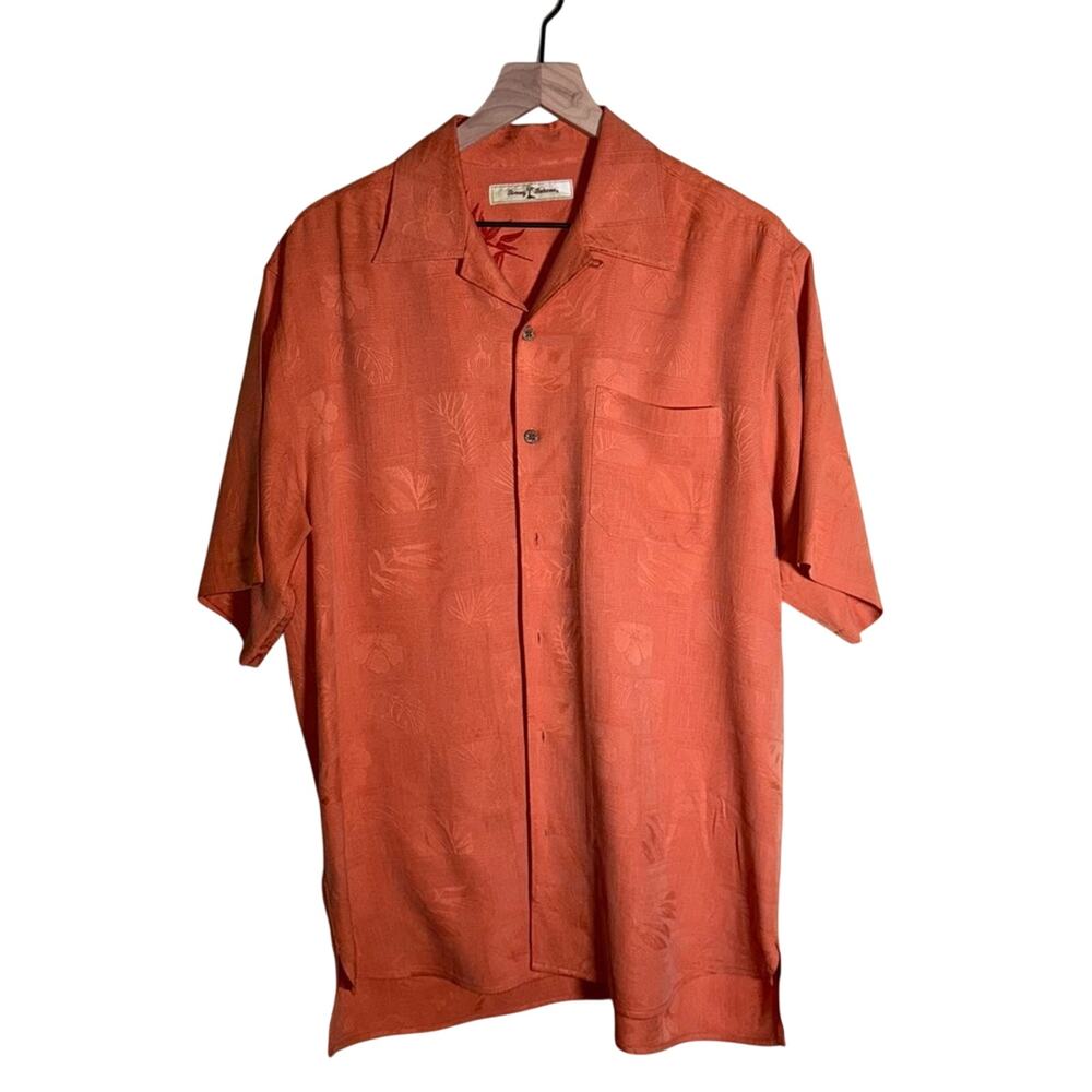 TOMMY BAHAMA 100% silk embroidered vacation resort wear shirt M